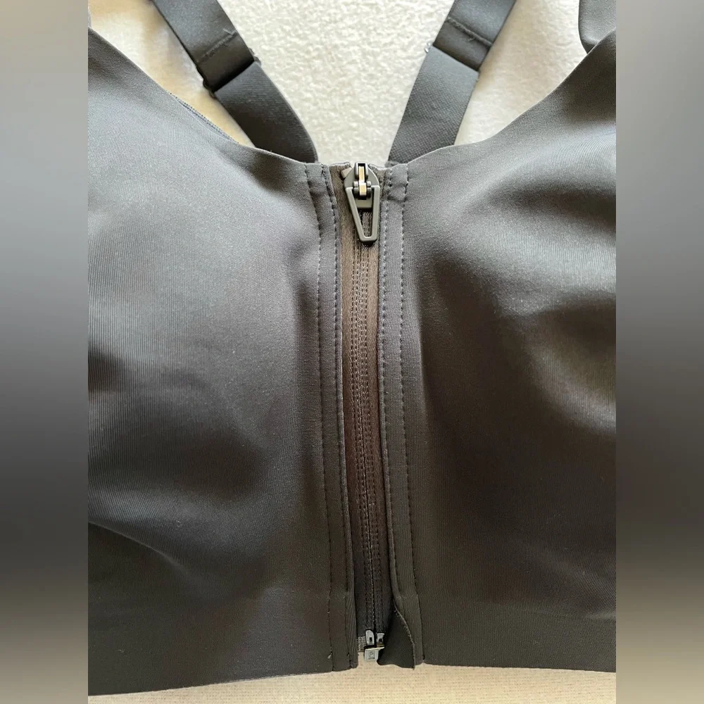 Victoria's Secret Knockout Front Close Underwire Sports Bra Sport Gray 36DDD - Picture 7 of 16